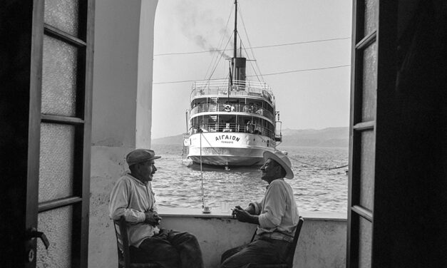 La Grèce d’après-guerre à travers l’œil photographique de Robert McCabe